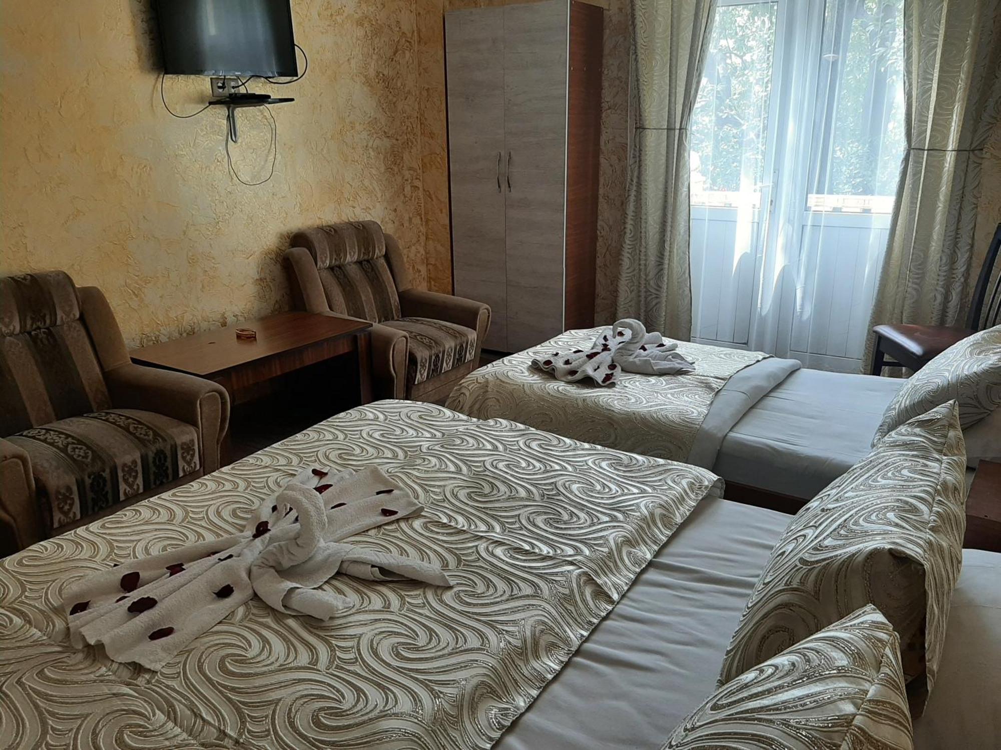 Tokaplus Батуми Экстерьер фото
